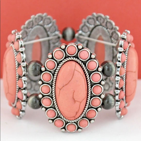 NWT Pink Stone Silver Stretch Bracelet - Picture 1 of 1